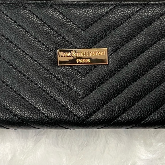 Zip around wallet - Picture 1 of 5